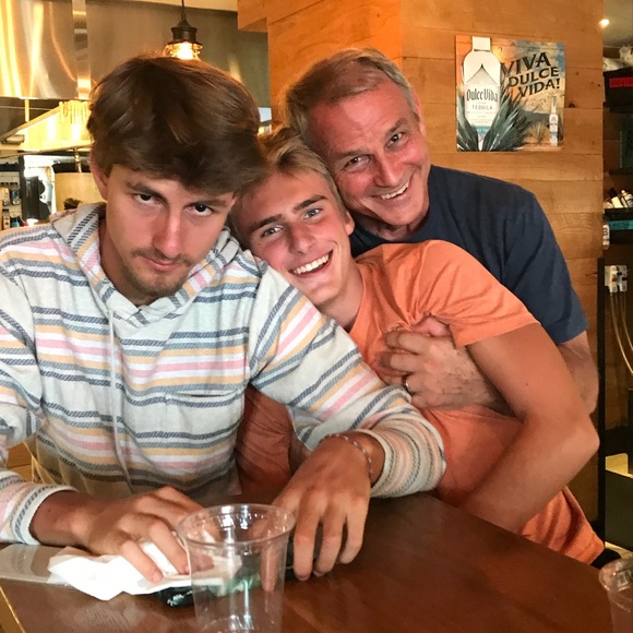 Meet your Posher, Lisa - Picture 3 of 4